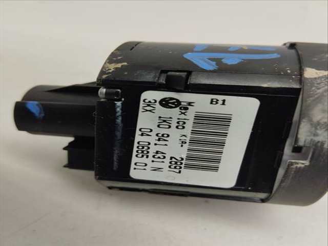 Foto 3ª: Mando Luces Volkswagen Jetta 2.0 TDI 140CV 103KW [BKD] (2008)