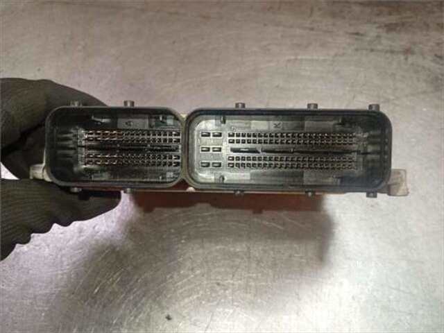 Foto 3ª: Centralita Motor ECU Hyundai ix35 1.7 COMFORT 2WD [1.7 LTR. - 85 KW CRDI CAT]