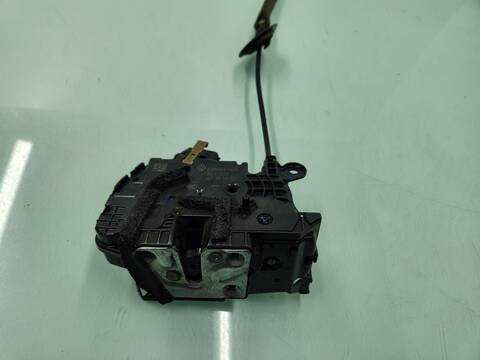 Cerradura Puerta Trasera Izquierda Renault Captur XMOD 110CV 81KW