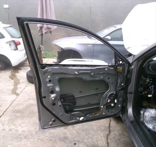 Foto 2ª: Puerta Delantera Izquierda Mazda 3 1.6 D 2009-2013 [Y6] (2010)
