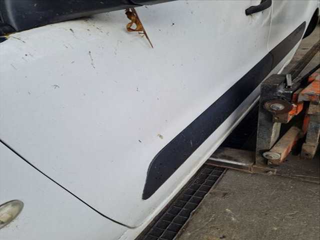 Foto 2ª: Puerta Delantera Izquierda Citroen Berlingo HDI90 800 NIV.B KASTEN 90CV 66KW [9HX] (2011)