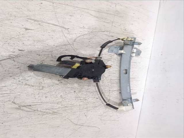 Elevalunas Manual Trasero Izquierdo Kia Rio 1.5 CRDI 110CV 81KW