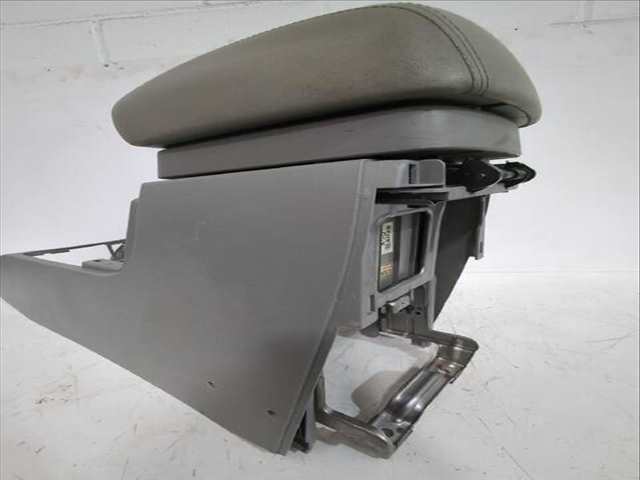 Foto 2ª: Consola Central Kia Carens 2.0 CRDI 140 140CV [D4EA] (2006)