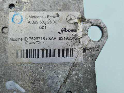 Foto 3ª: Radiador Aceite Mercedes Clase C 160 C 250 T CDI 4MATIC BLUETEC 205.209) 204CV 150KW FAMILIAR [651921] (2014)
