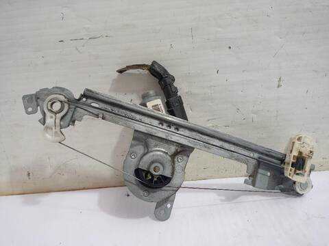 Foto 3ª: Elevalunas Manual Trasero Derecho Renault Scenic GRAND CONFORT DYNAMIQUE 131CV [F9Q818] (2003)