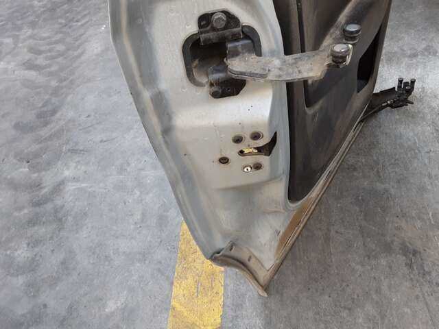 Foto 3ª: Puerta Lateral Corredera Izquierda Opel Combo 1.3 JTD 95CV 0CV [330A1000] (2018)