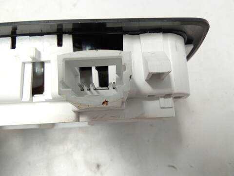 Foto 3ª: Luz Interior Renault Arkana 1.3 TCE 140 LDN0) 140CV 103KW [H5H 490] (2021)