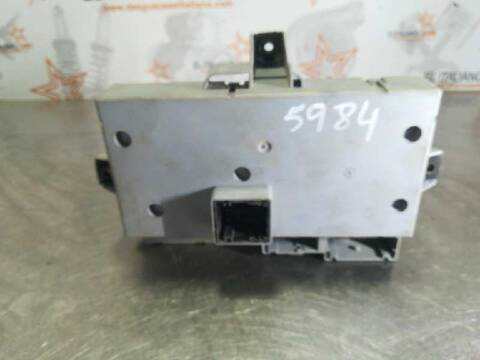 Foto 3ª: Caja Reles Fusibles Fiat Doblo 1.9 JTD FAMILY 101CV 74KW [182B9000] (2004)