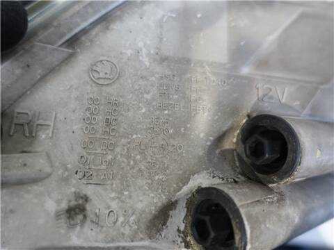 Foto 3ª: Faro Derecho Skoda Octavia 2.0 TDI 16V BERLINA 140CV 103KW [BKD] (2005)