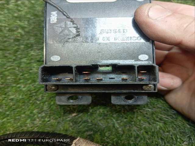 Foto 4ª: Botonera Elevalunas Jeep Cherokee 2.5 TD 3P [VM52] (2001)