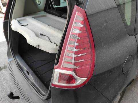 Piloto Trasero Derecho Renault Scenic K9K832
