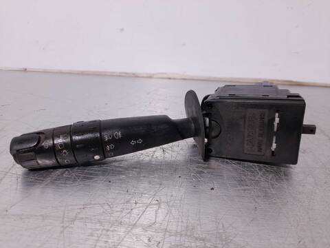 Foto 1ª: Mando Multifuncion Citroen Xantia 2.0 HDI 90/110 ATTRACTION BERLINA 90CV 66KW [RHY] (2000)