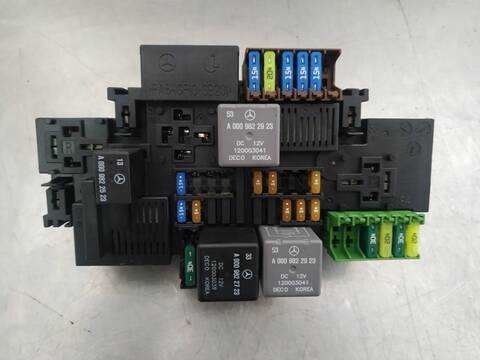 Foto 2ª: Caja Reles Fusibles Mercedes Clase C 160 C 220 T CDI BLUETEC 205.204) 170CV 125KW FAMILIAR [651921] (2014)