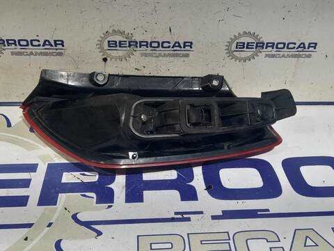 Foto 2ª: Piloto Trasero Izquierdo Fiat Punto 75CV (2009)