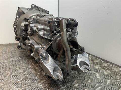 Foto 2ª: Caja Cambios Bmw Serie 1 114 204D4 BERLINA (2005)