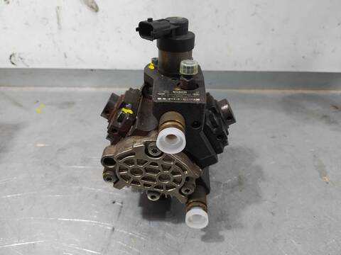 Foto 3ª: Bomba Inyeccion Hyundai ix35 1.7 CRDI CAT 116CV 85KW (2010)