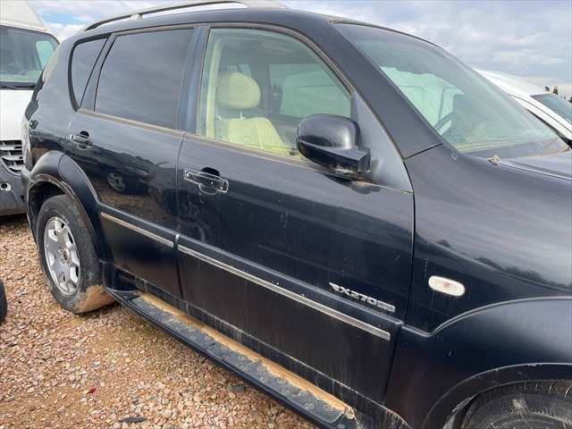 Foto 3ª: Puerta Delantera Derecha Ssangyong Rexton 2.7 TD XVT [D27DT] (2007)