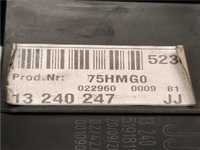 Foto 3ª: Caja Reles Fusibles Opel Vectra 1.9 CDTI [Z 19 DTH]