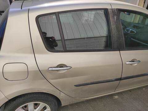 Puerta Trasera Derecha Renault Clio D4F784