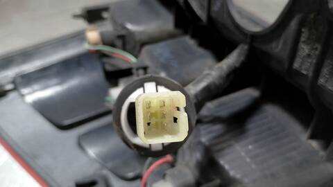 Foto 4ª: Piloto Trasero Derecho Suzuki Grand Vitara 1.9 DDIS JLX-EL 5-PTAS.) 129CV 95KW [F9Q268] (2008)