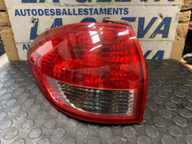 Piloto Trasero Izquierdo Subaru Tribeca 3.0