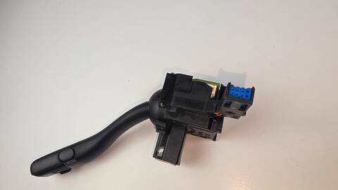 Foto 3ª: Mando Multifuncion Audi A3 1.9 TDI AMBIENTE 105CV 77KW (2006)