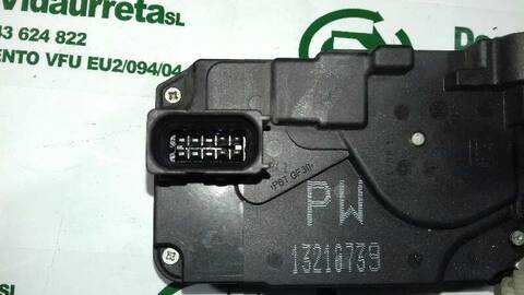 Foto 3ª: Cerradura Puerta Trasera Derecha Opel Zafira FAMILY 125CV 92KW [A17DTR] (2012)