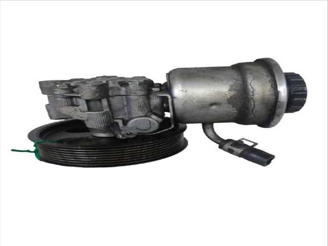 Bomba de Direccion Toyota Verso 2.2 D-4D AUR10_ AUR10R)