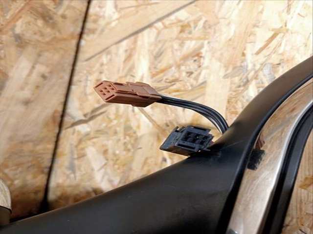 Foto 3ª: Retrovisor Derecho Peugeot 208 ACCESS 1.0 VTI 68CV (2012)