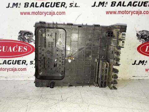 Foto 3ª: Caja Reles Fusibles Volkswagen Passat 2.0 TDI 140CV