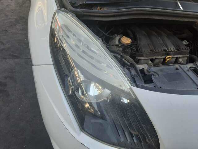 Foto 2ª: Faro Derecho Renault Scenic 2.0 16V140CV [M4R 711] (2010)
