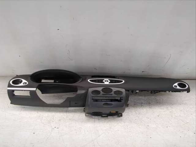 Salpicadero Renault Clio 1.4 16V 98CV 72KW
