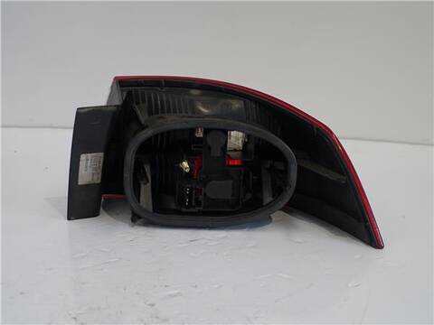 Foto 2ª: Piloto Trasero Izquierdo Renault Laguna 1.9 DCI BG0G) 120CV 88KW [D/ F9Q C7] (2003)