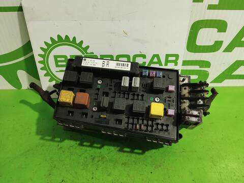 Caja Reles Fusibles Opel Astra ESSENTIA BERLINA 90CV 66KW