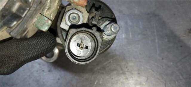 Foto 3ª: Motor de Arranque Volkswagen Caddy 2.0 BEACH BMT [2.0 LTR. - 110 KW TDI]