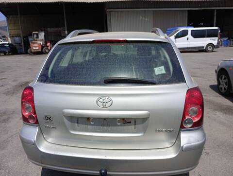 Portón Toyota Avensis 1.8 SOL 129CV 95KW