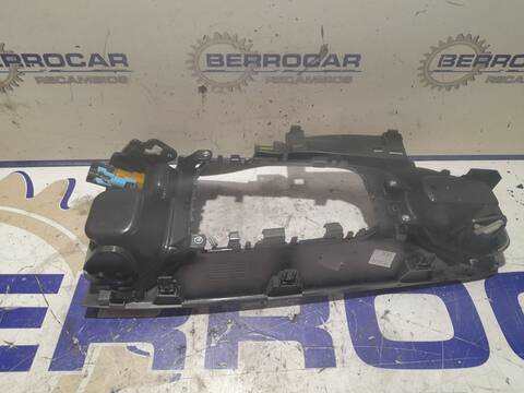 Foto 3ª: Consola Central Citroen C5 1.6 16V HDI FAP BERLINA 109CV 80KW [9HZDV6TED4] (2010)