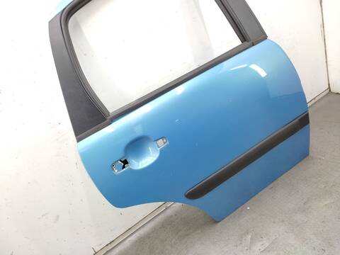 Foto 3ª: Puerta Trasera Derecha Citroen C3 1.4 I 73CV 54KW [KFV] (2004)