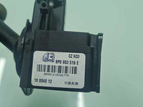 Foto 3ª: Mando Multifuncion Audi A3 2.0 TDI LIMITED EDITION 103KW) 140CV [CFFB] (2011)