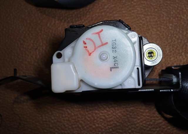 Foto 4ª: Pretensor Airbag Izquierdo Nissan Patrol 3.0 D GR Y61 GU4 [ZD30] (2005)