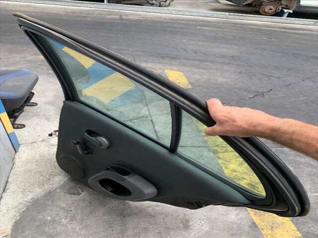 Foto 2ª: Puerta Trasera Derecha Nissan Micra 1.5 DCI [K9K] (2004)