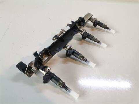 Foto 2ª: Rampa Inyectora Bmw Serie 3 315 316TI 1.8 16V 116CV (2001)