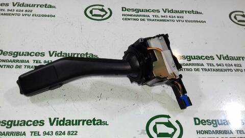 Foto 2ª: Mando Multifuncion Seat Leon STYLANCE - STYLE 140CV 103KW [BKD] (2007)