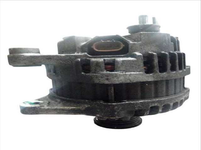 Foto 1ª: Alternador Nissan Qashqai 2.0 DCI A LAS 4 RUEDAS (2006)