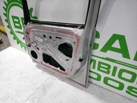 Foto 3ª: Puerta Delantera Derecha Opel Zafira COSMO 120CV 88KW [Z19DT] (2007)