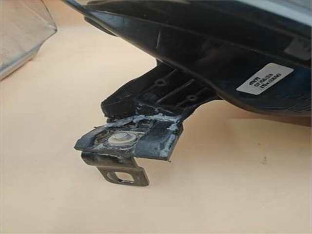 Foto 3ª: Faro Izquierdo Citroen C4 1.2 BUSINESS [1.2 LTR. - 96 KW 12V E-THP - PURETECH]