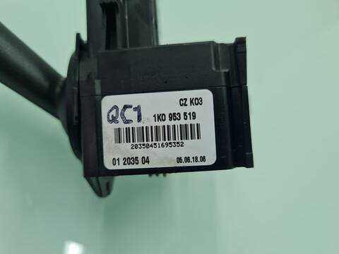 Foto 2ª: Mando Multifuncion Volkswagen Golf 1.9 TDI BERLINA 105CV 77KW [BKC] (2005)