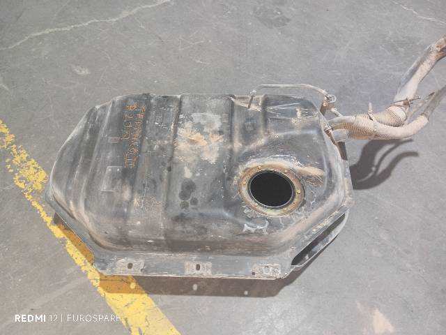 Foto 4ª: Deposito de Combustible Nissan Terrano 2.7 D TERRANO II  , 5P 100CV [TD27T] (1996)