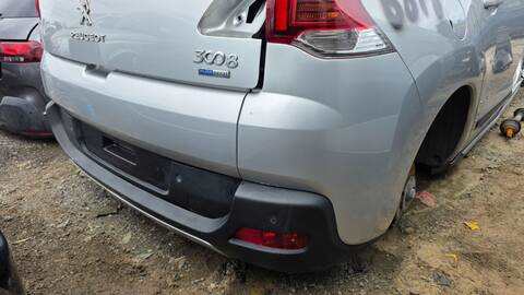 Foto 3ª: Paragolpes Trasero Peugeot 3008 HN02 (2016)