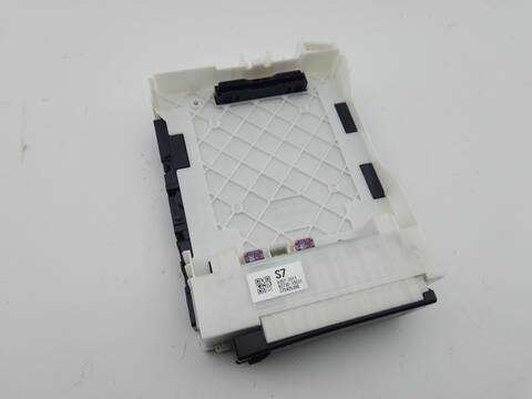 Caja Reles Fusibles Toyota CHR 2.0 HYBRID MAXH21L) 150CV 111KW